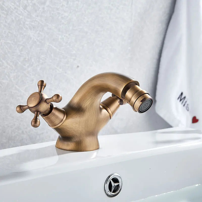 Rubinetto antico per bidet, doccia, lavabo, bagno, maniglie doppie, miscelatore per acqua calda e fredda, antico Brass Swivel Spout Toilet Water Tap